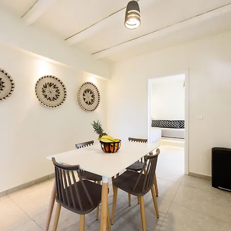 Vammos Luxury Residences * נאוסה